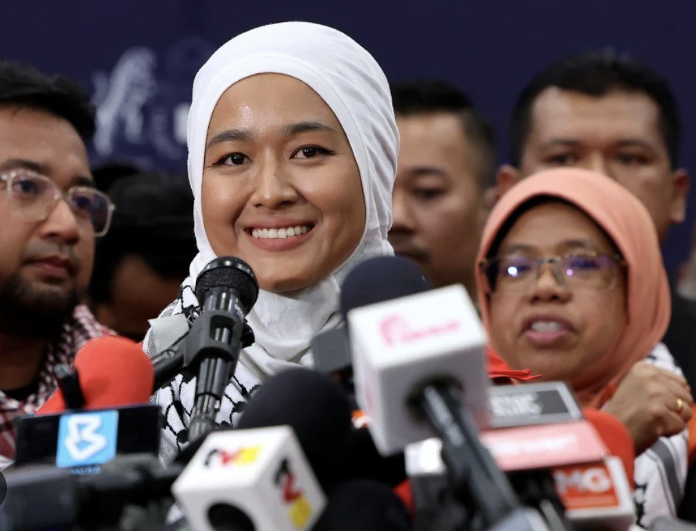 farah lee